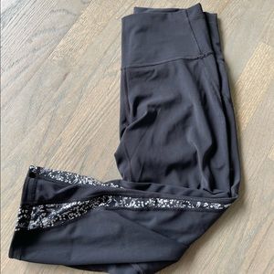 Lululemon mix and mesh crop 21”